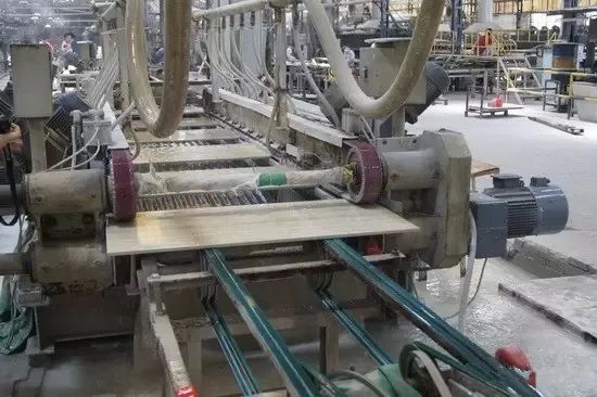 陶瓷廠異味大、被投訴，潔匠現(xiàn)場抽取廢氣做檢測、研制有效除臭劑！