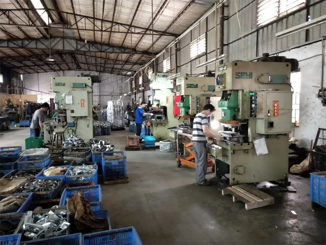 五金加工廠有機(jī)廢氣異味控制，Dejing的凈?除臭劑如何做到？.jpg